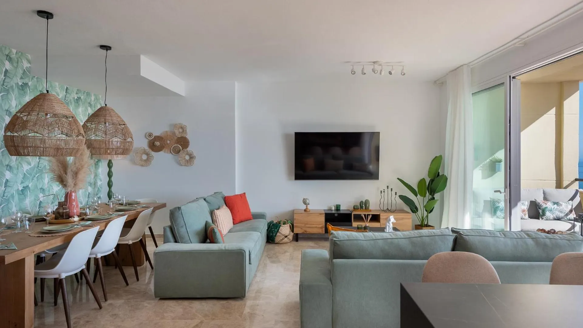 Terrace By The Sea Penthouse & Puerto De Estepona Apartment