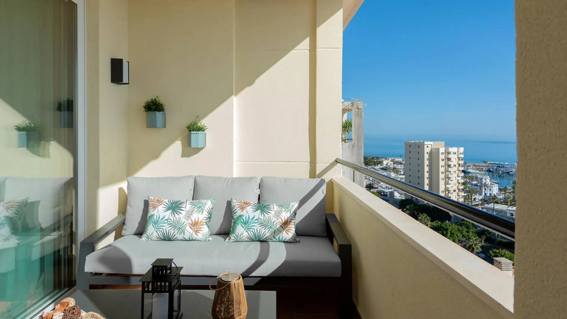Apartment Terrace By The Sea Penthouse & Puerto De Estepona