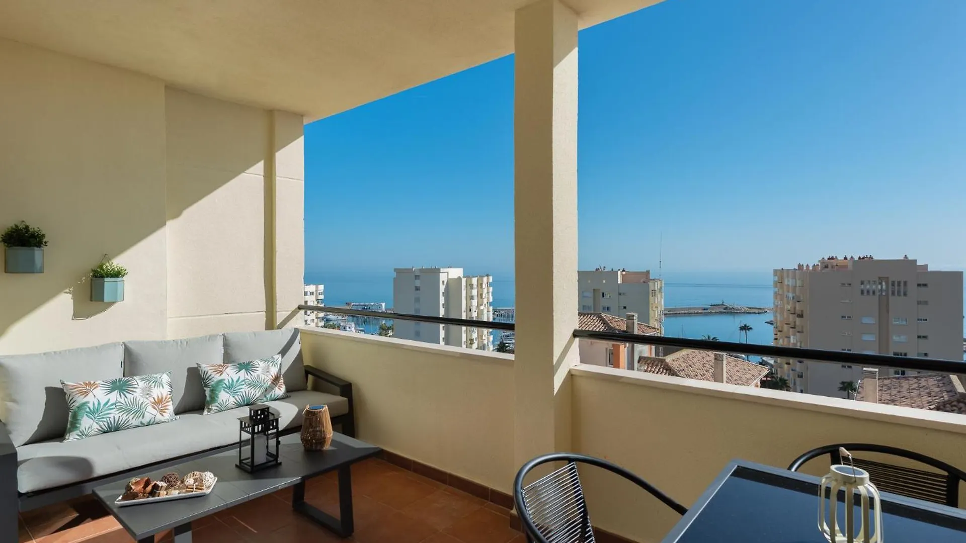 Terrace By The Sea Penthouse & Puerto De Estepona