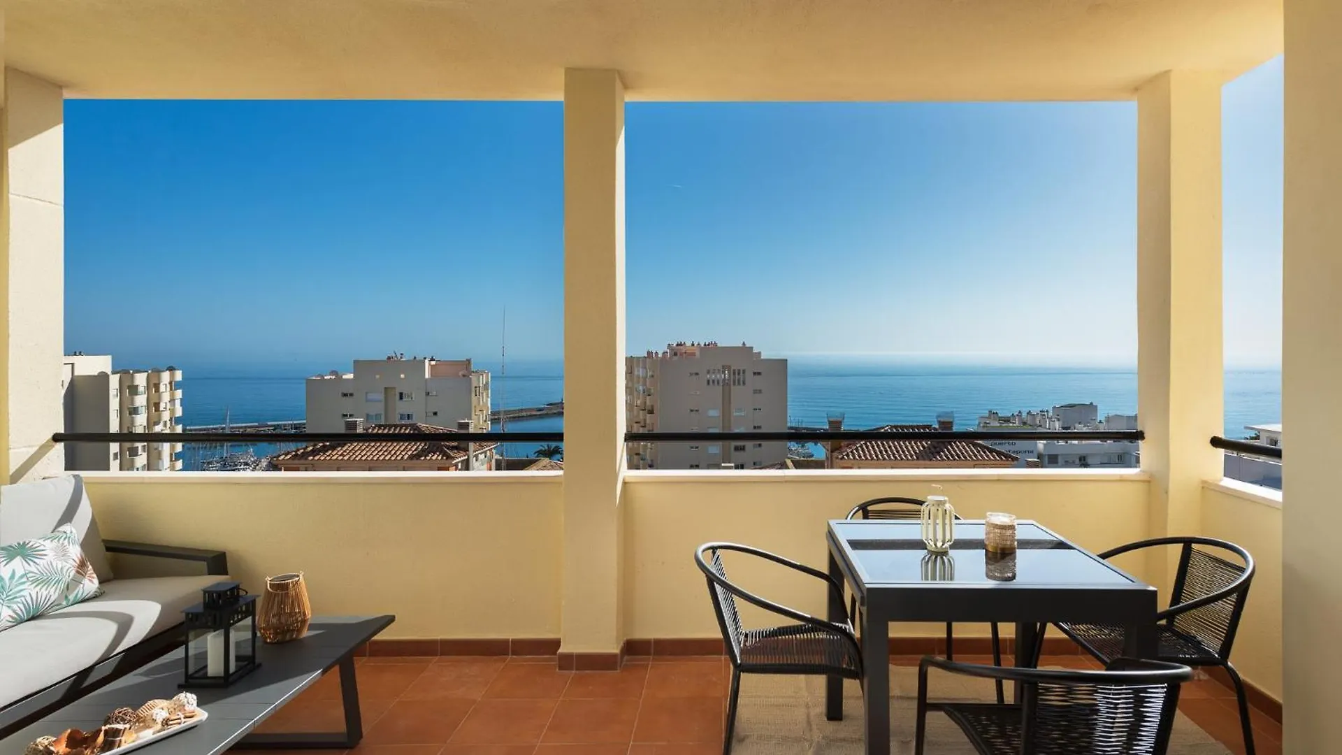Apartment Terrace By The Sea Penthouse & Puerto De Estepona